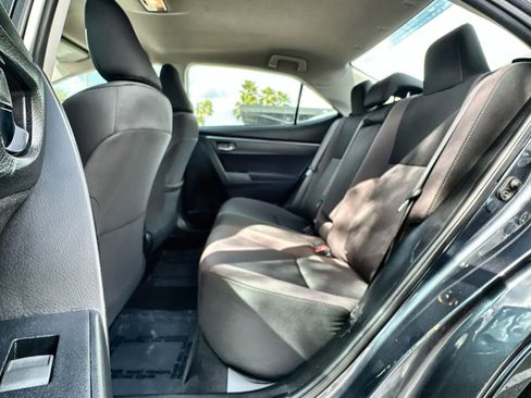 Used 2018 Toyota Corolla LE image 4