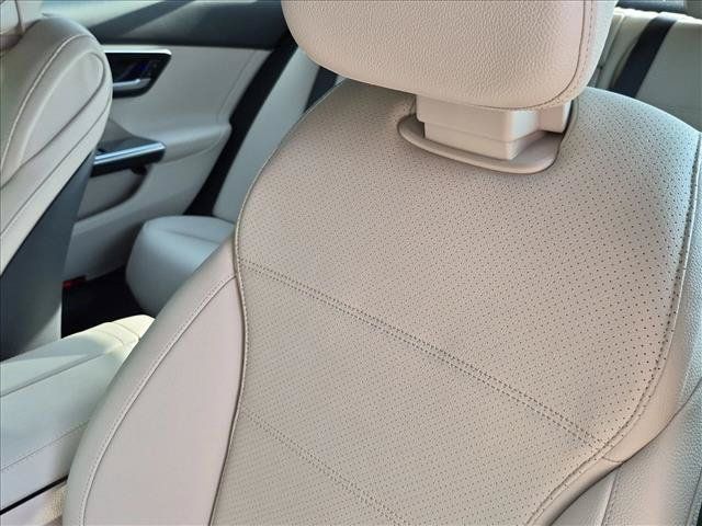 Used 2023 Mercedes-Benz C 300 4MATIC Sedan image 13