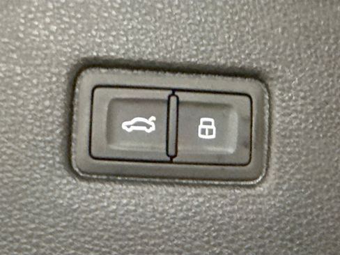 Used 2021 Audi Q7 3.0T Prestige image 14