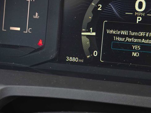 Certified 2025 Toyota Tacoma SR5 image 28