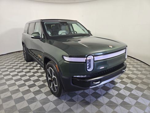 Used 2024 Rivian R1S Adventure AWD/4WD image 7
