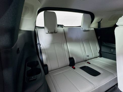 Certified 2026 INFINITI QX60 Luxe w/ Cargo Package AWD/4WD image 36