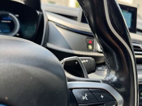 Used 2019 BMW i8 Roadster image 48