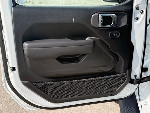 New 2026 Jeep Gladiator Sport AWD/4WD image 27