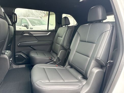 New 2026 GMC Acadia Elevation image 19