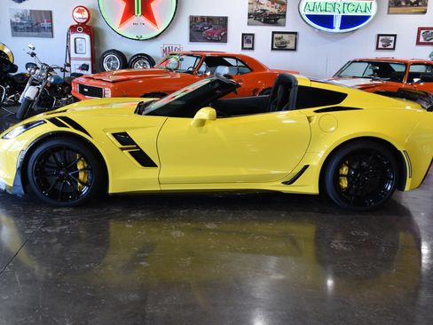 Used 2017 Chevrolet Corvette Grand Sport w/ Z07 Performance Package RWD image 46