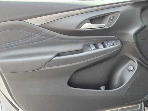 New 2026 Buick Envista Sport Touring image 8