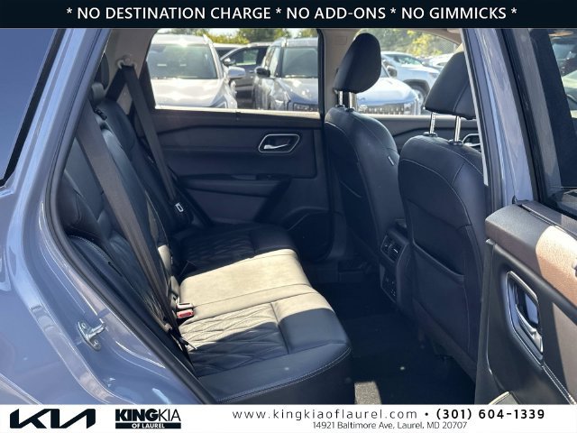 Used 2021 Nissan Rogue Platinum AWD/4WD image 17
