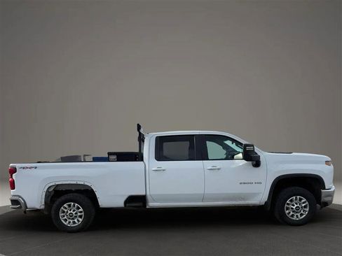 Used 2021 Chevrolet Silverado 2500 LT w/ Convenience Package image 6