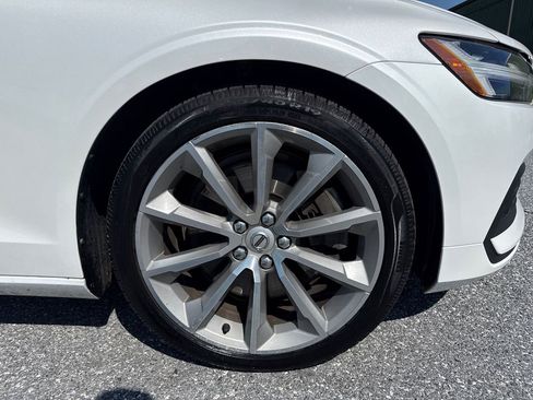 Used 2021 Volvo S60 T6 Momentum w/ Premium Package AWD/4WD image 30