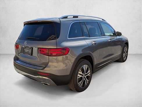 New 2026 Mercedes-Benz GLB 250 image 2