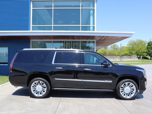 Used 2015 Cadillac Escalade ESV Platinum AWD/4WD image 2