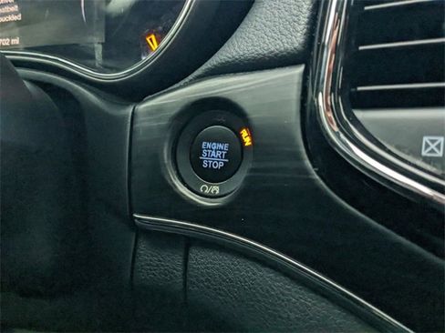 Used 2021 Jeep Grand Cherokee Limited w/ Luxury Group II image 29