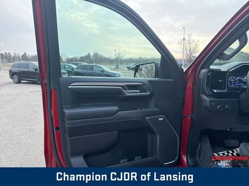 Used 2024 Chevrolet Silverado 1500 LT Trail Boss w/ Convenience Package II image 16