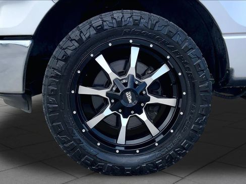 Used 2014 Ford F150 XLT w/ Equipment Group 302A Luxury AWD/4WD image 11