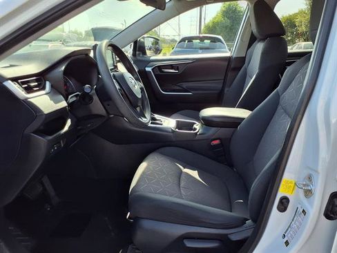 Used 2019 Toyota RAV4 XLE FWD image 18