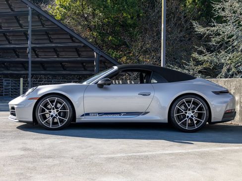 Certified 2026 Porsche 911 Carrera T RWD image 2