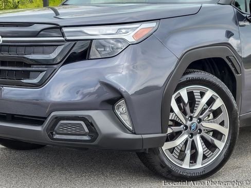 Certified 2025 Subaru Forester Touring AWD/4WD image 3
