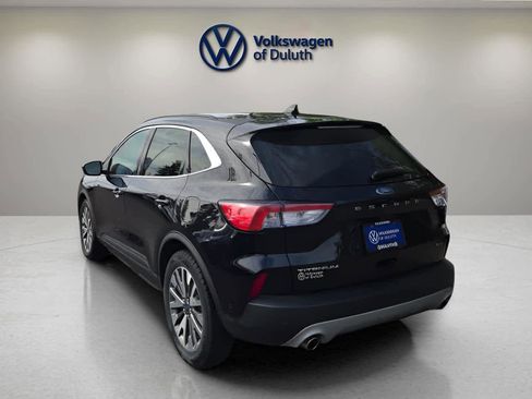 Used 2021 Ford Escape Titanium image 3