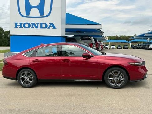 New 2026 Honda Accord EX-L image 2