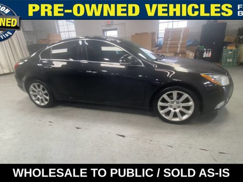 Used 2013 Buick Regal Premium FWD image 2