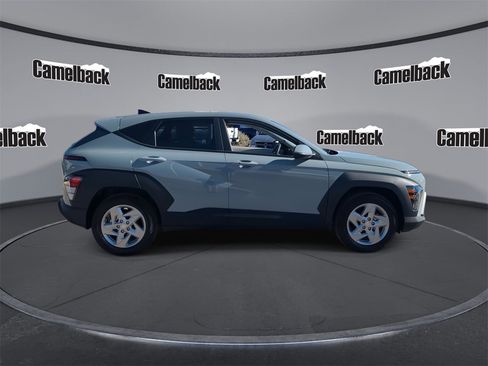 New 2026 Hyundai Kona SE image 8