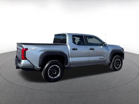 Used 2025 Toyota Tacoma TRD Off-Road AWD/4WD image 11