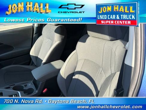 Used 2025 Subaru Crosstrek 2.5i Premium AWD/4WD image 16