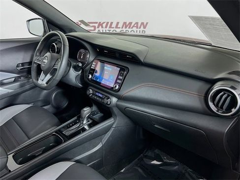 Used 2024 Nissan Kicks SR w/ SR Premium Package image 38