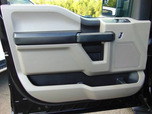 Used 2018 Ford F150 XL w/ Equipment Group 101A Mid AWD/4WD image 33