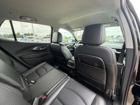 Used 2024 GMC Terrain SLT FWD image 25