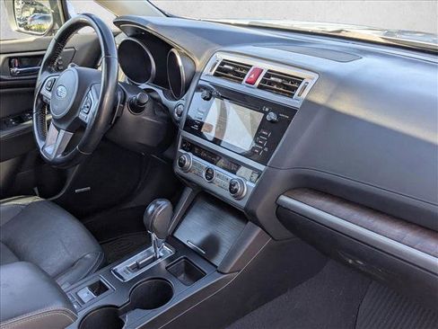 Used 2016 Subaru Outback 3.6R Limited image 22