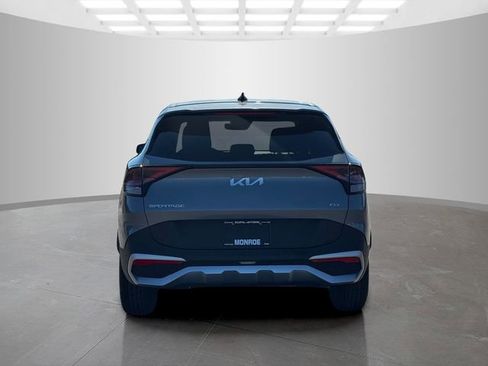 Used 2025 Kia Sportage LX image 6