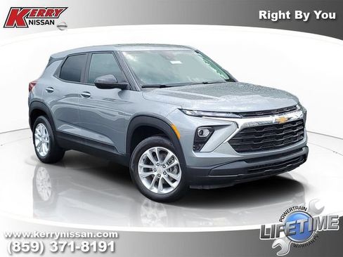 Used 2024 Chevrolet TrailBlazer LS w/ LS Convenience Package AWD/4WD image 1