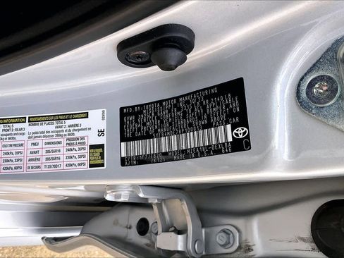 Used 2024 Toyota Corolla LE image 38