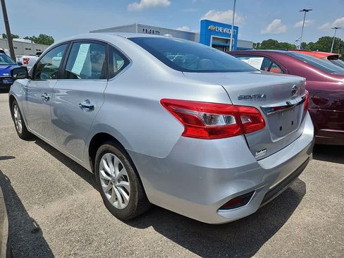 Used 2018 Nissan Sentra SV FWD image 4