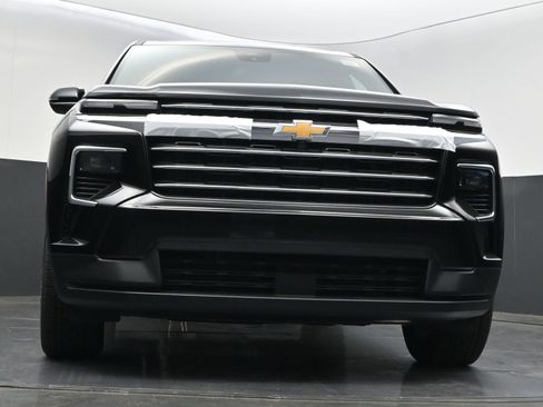 New 2026 Chevrolet Traverse LT w/ Sun and Wheel Package FWD image 40