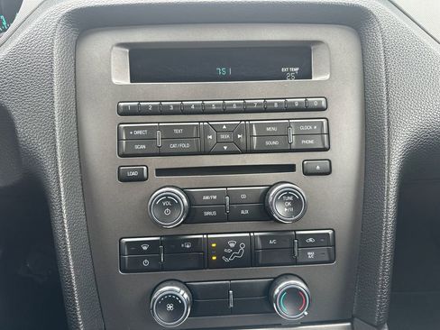 Used 2013 Ford Mustang Coupe image 4