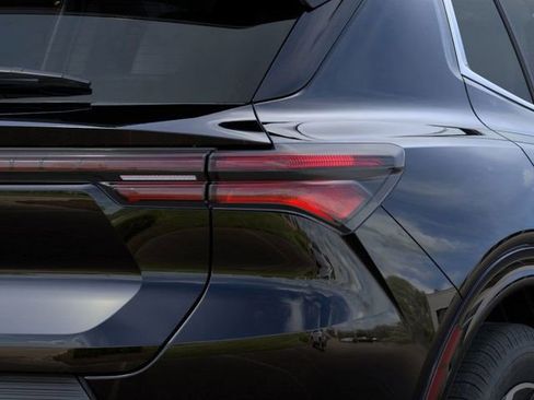 New 2025 Chevrolet Equinox EV LT w/ Comfort Package image 11