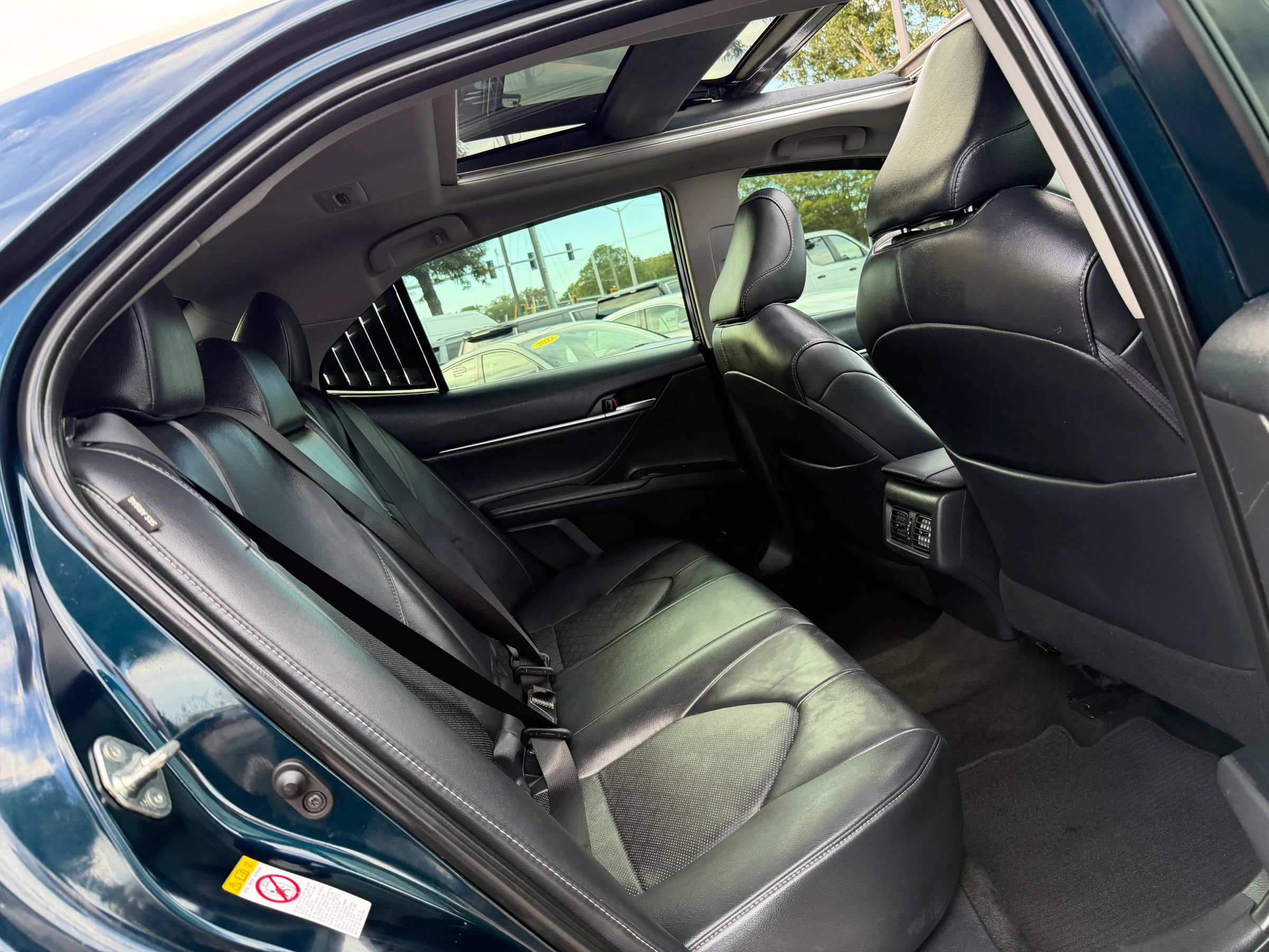 Used 2018 Toyota Camry XSE FWD image 16