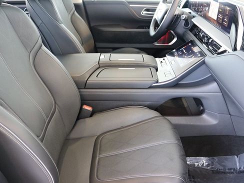 Certified 2025 INFINITI QX80 Sensory image 48