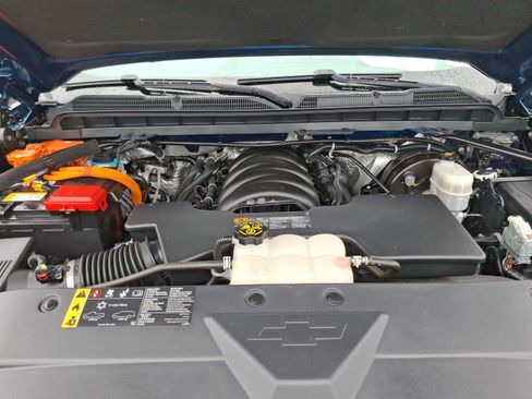 Used 2017 Chevrolet Silverado 1500 LT w/ LT Eassist Package AWD/4WD image 25