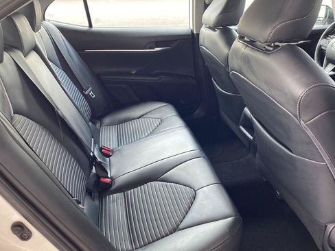 Used 2019 Toyota Camry SE w/ Convenience Package FWD image 25