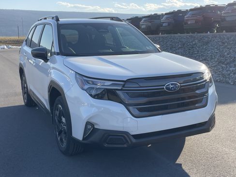 Used 2026 Subaru Forester Limited AWD/4WD image 3