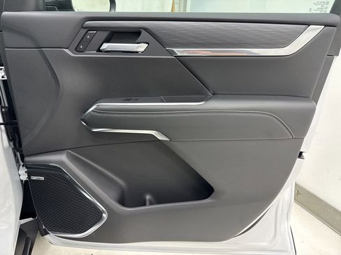 New 2026 GMC Acadia Elevation image 8