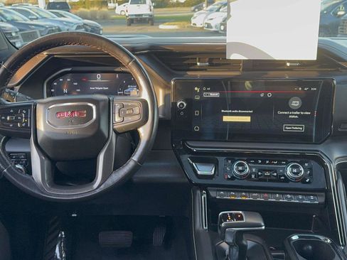 Used 2023 GMC Sierra 1500 AT4X image 15