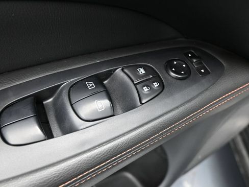 Used 2020 Nissan Pathfinder SL AWD/4WD image 11