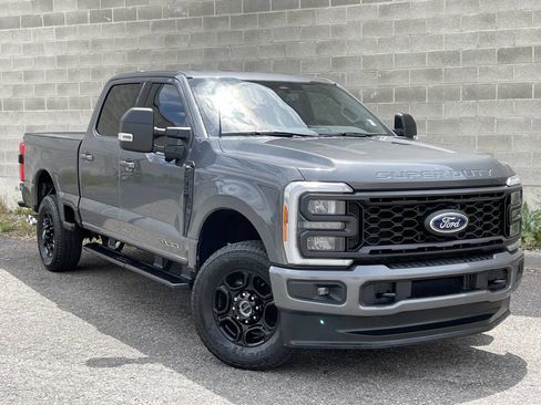Used 2023 Ford F350 XLT w/ XLT Premium Package AWD/4WD image 2