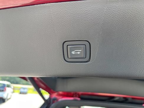 Used 2023 Chevrolet Traverse Premier w/ LPO, Floor Liner Package FWD image 16