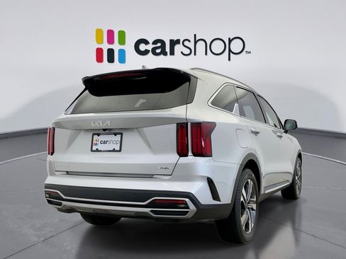 Used 2023 Kia Sorento SX Prestige image 5